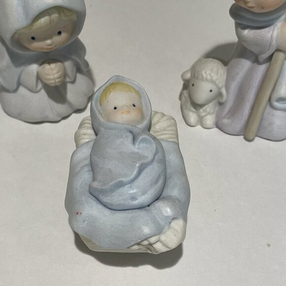 VTG Avon Heavenly Blessings Nativity Collection The Holy Family 3 Piece Set 1986 - Picture 2 of 13